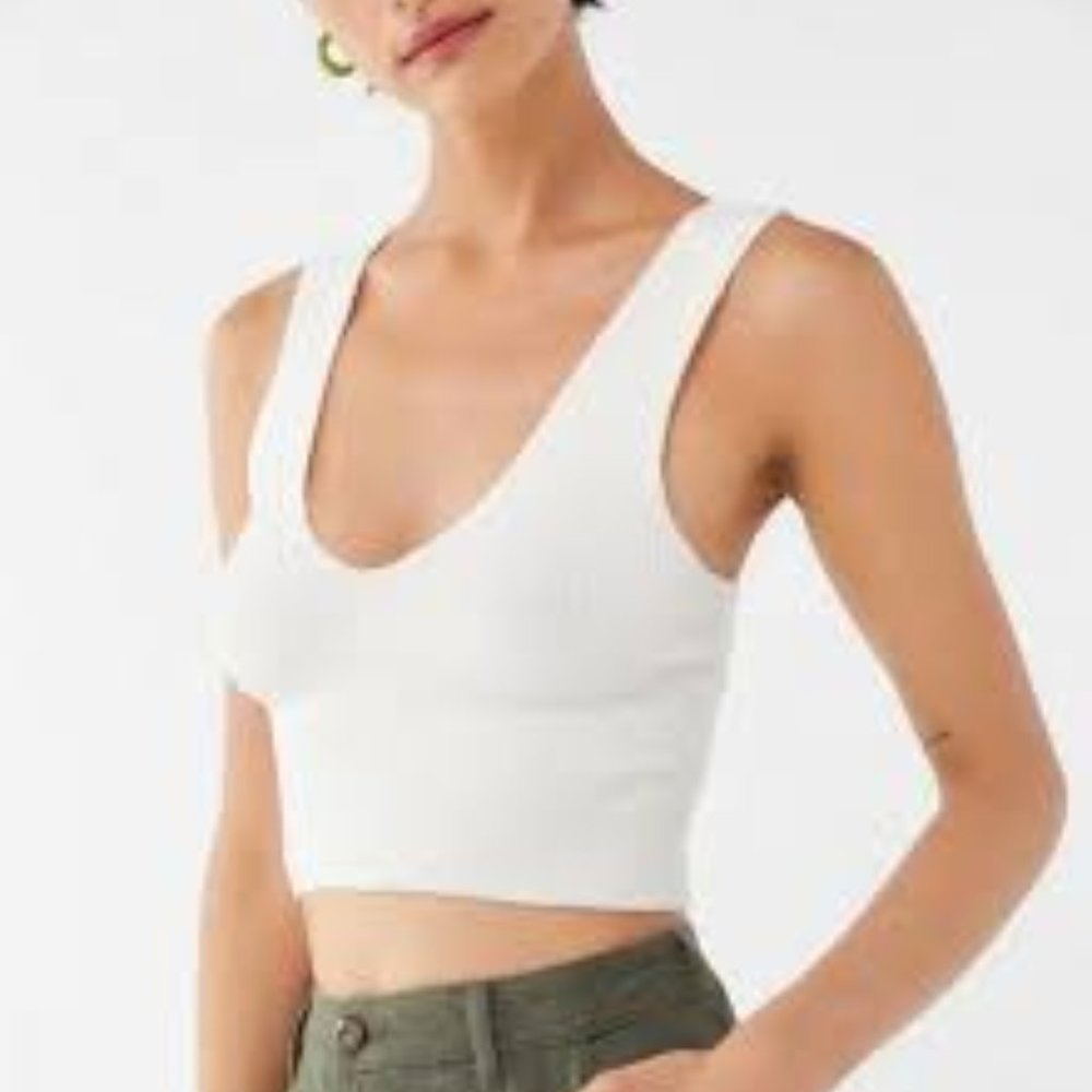 Knit white cropped tank top